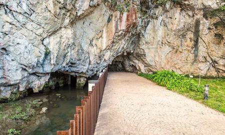 Imagen Cierre de la Cueva de Tito Bustillo la tarde del 6 de marzo y los días 7 y 8 y 15 de marzo