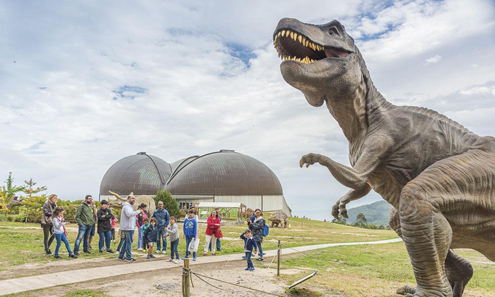 Ir para Imagem Un verano entre dinosaurios en el MUJA