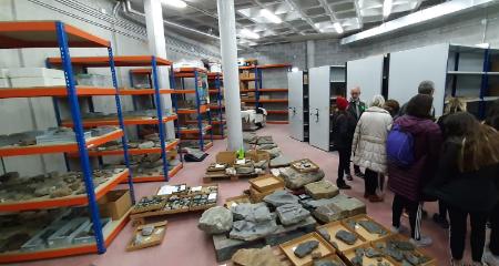 Visita a los laboratorios y a la litoteca con el equipo científico